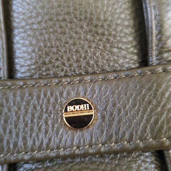 Bodhi Leather Crossbody Bag - Picture 15 of 15